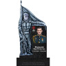 Памятник военным с флагом из гранита