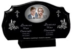 Семейный памятник с изогнутым верхом и фигурными углами из гранита ГП-115
